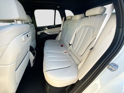 2026 BMW X5 — photo 22 view
