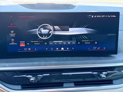 2026 BMW X5 — photo 36 view