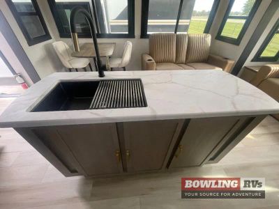 2026 Wildwood Heritage Glen 308RL — photo 19 view