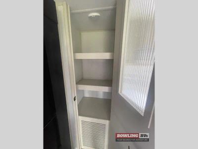 2026 Wildwood Heritage Glen 308RL — photo 17 view