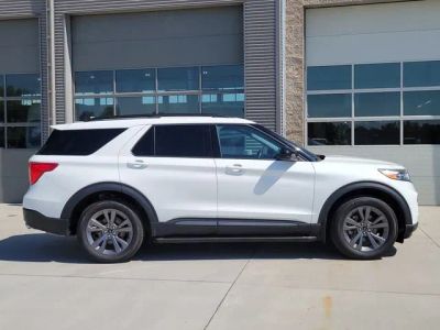 2023 Ford Explorer — side profile view
