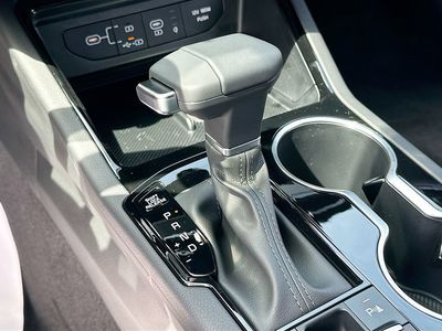 2026 Kia K5 — photo 17 view