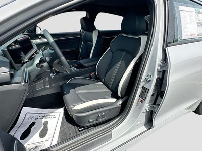 2026 Kia K5 — photo 22 view