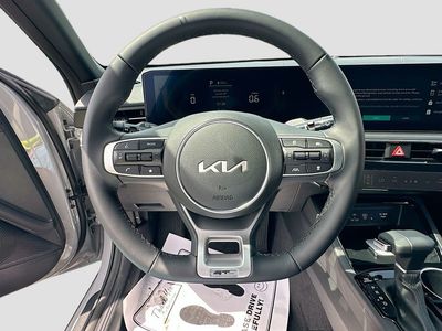 2026 Kia K5 — photo 11 view