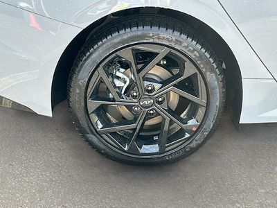 2026 Kia K5 — photo 32 view
