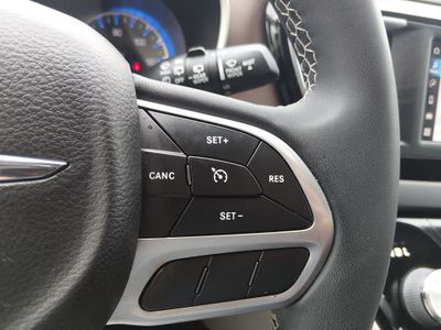 2022 Chrysler Voyager - Photo 12