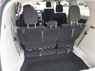 2022 Chrysler Voyager - Photo 11