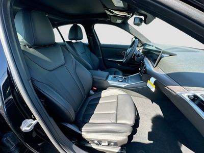 2026 BMW 3 Series — photo 23 view