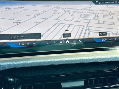 2026 BMW 3 Series — photo 10 view