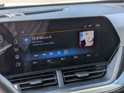 2025 Chevrolet Trax - Photo 17