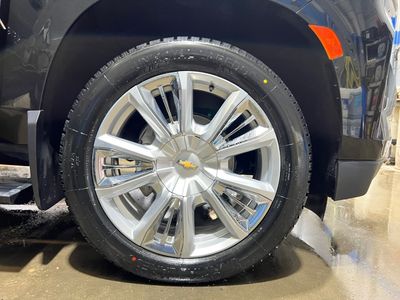 2021 Chevrolet Suburban — photo 16 view