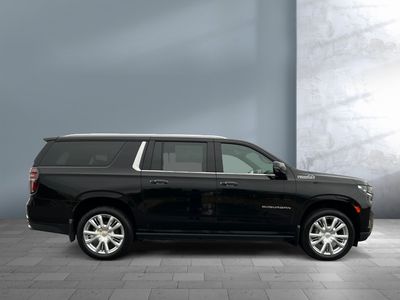 2021 Chevrolet Suburban — photo 7 view