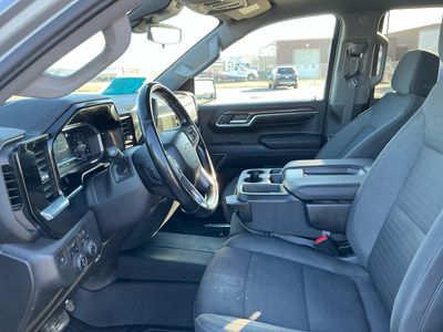 2023 Chevrolet Silverado 1500 — photo 9 view