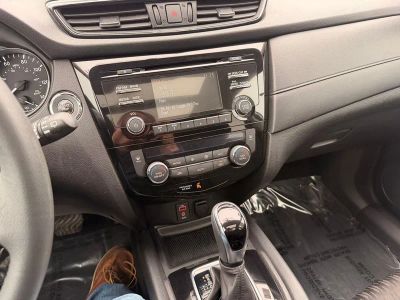 2017 Nissan Rogue - Photo 21