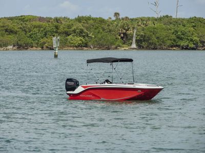 2025 Bayliner M15 - Photo 43