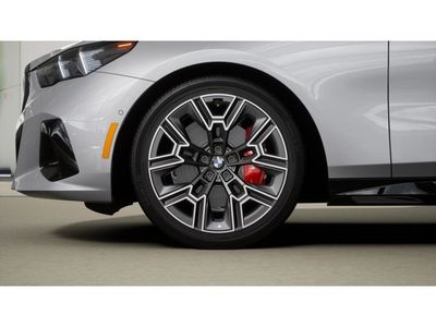2026 BMW 5 Series - Photo 7