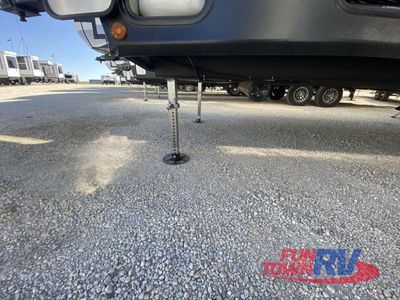 2025 Dutchmen RV Astoria - Photo 9