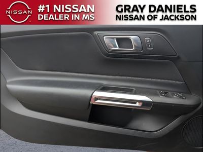 2021 Ford Mustang - Photo 15