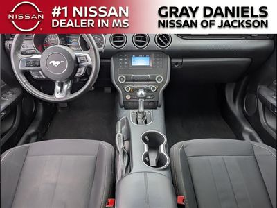 2021 Ford Mustang - Photo 8