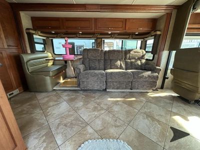 2017 Winnebago Forza — photo 12 view