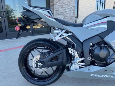 2026 Honda CBR600RR - Photo 14