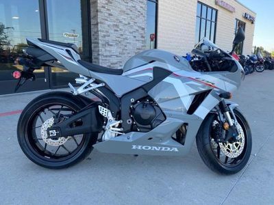 2026 Honda CBR600RR - Photo 7