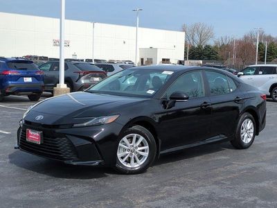 2026 Toyota Camry - Photo 2