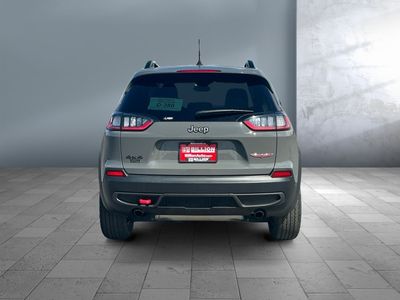 2022 Jeep Cherokee — detail view