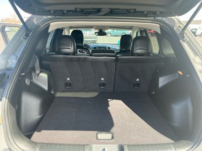2022 Jeep Cherokee — photo 17 view