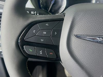 2026 Chrysler Pacifica — photo 17 view