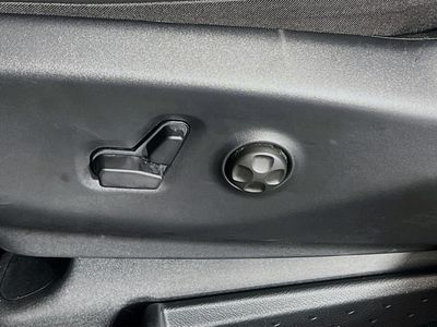 2026 Chrysler Pacifica — photo 13 view