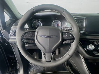 2026 Chrysler Pacifica — photo 16 view