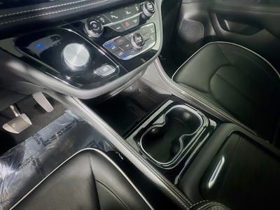 2026 Chrysler Pacifica — photo 25 view