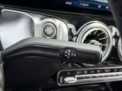 2026 Mercedes-Benz GLB — photo 19 view
