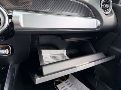 2026 Mercedes-Benz GLB — photo 27 view