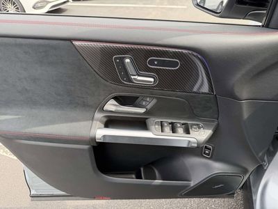 2026 Mercedes-Benz GLB — photo 16 view