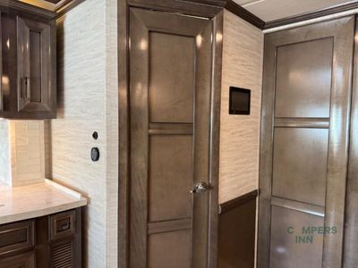 2025 Newmar Ventana — photo 49 view