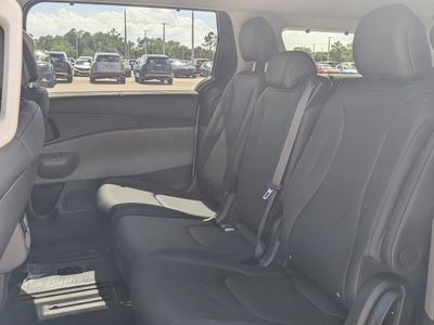 2026 Kia Carnival Hybrid - Photo 18