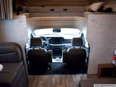 2024 Entegra Coach 32U - Photo 10