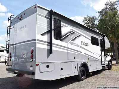 2024 Entegra Coach 32U - Photo 4