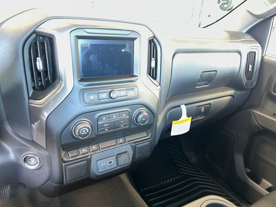 2026 Chevrolet Silverado 1500 — photo 13 view