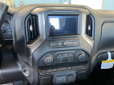 2026 Chevrolet Silverado 1500 — photo 9 view