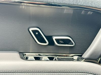 2026 Land Rover Range Rover Sport — photo 25 view