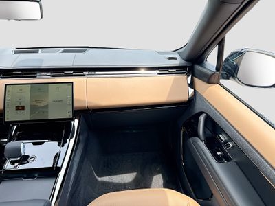 2026 Land Rover Range Rover Sport — photo 18 view