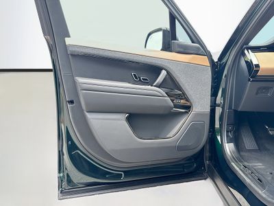 2026 Land Rover Range Rover Sport — photo 22 view