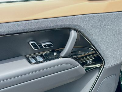 2026 Land Rover Range Rover Sport — photo 23 view