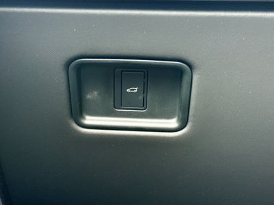 2026 Land Rover Range Rover Sport — photo 36 view