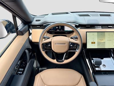 2026 Land Rover Range Rover Sport — photo 17 view