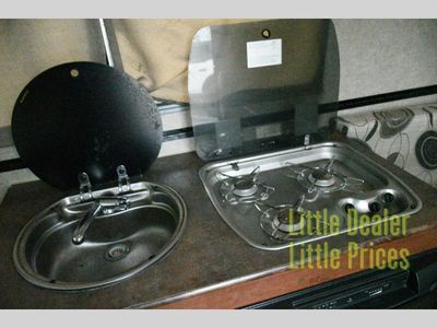 2016 Forest River RV Rockwood Premier — photo 16 view