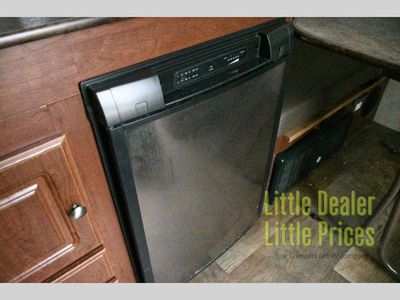 2016 Forest River RV Rockwood Premier — photo 17 view